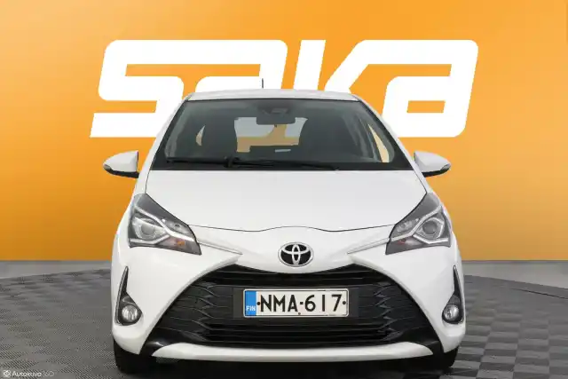 Valkoinen Viistoperä, Toyota Yaris – NMA-617