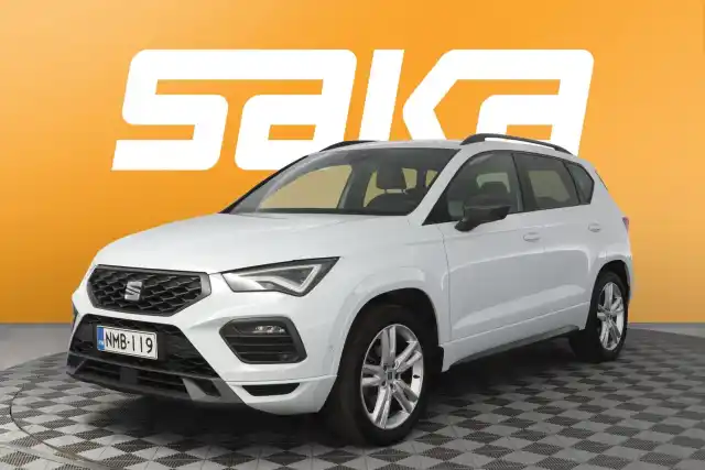 Valkoinen Maastoauto, Seat Ateca – NMB-119
