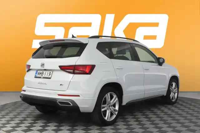 Valkoinen Maastoauto, Seat Ateca – NMB-119