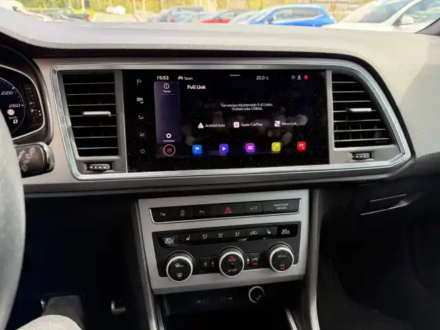 Valkoinen Maastoauto, Seat Ateca – NMB-119