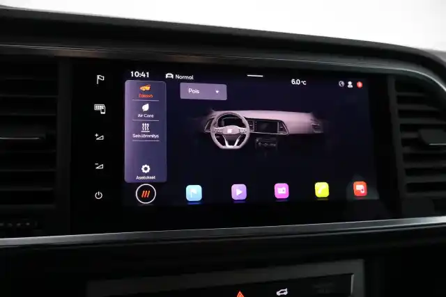 Valkoinen Maastoauto, Seat Ateca – NMB-119