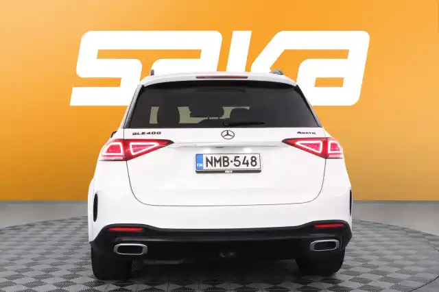 Valkoinen Maastoauto, Mercedes-Benz GLE – NMB-548