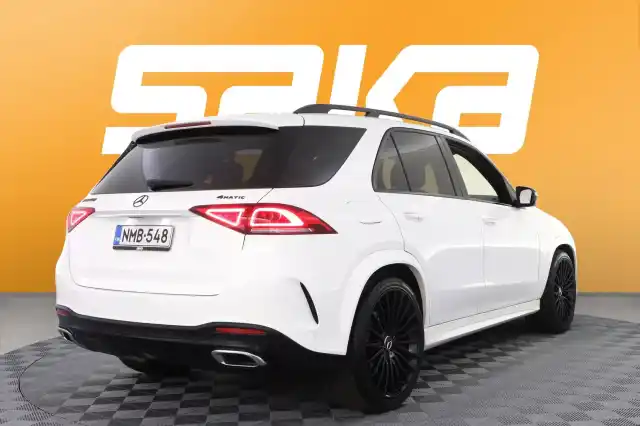 Valkoinen Maastoauto, Mercedes-Benz GLE – NMB-548