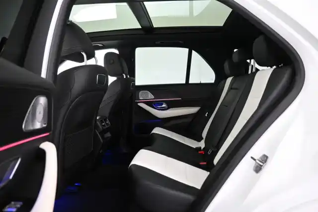 Valkoinen Maastoauto, Mercedes-Benz GLE – NMB-548