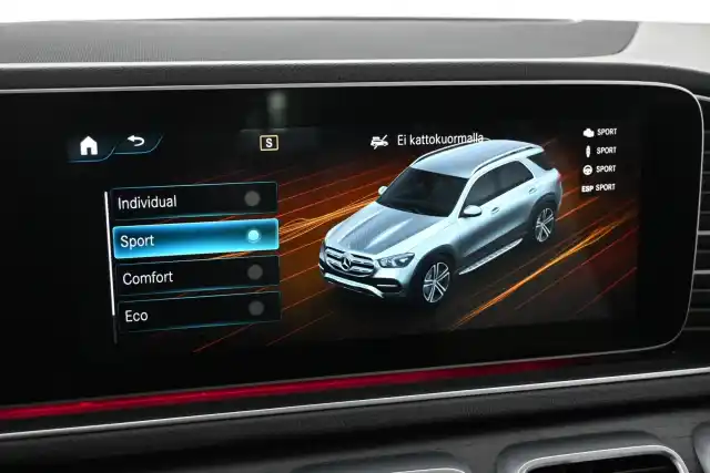 Valkoinen Maastoauto, Mercedes-Benz GLE – NMB-548