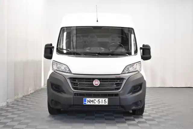 Valkoinen Matkailuauto, Fiat Ducato – NMC-515