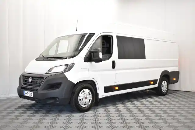 Valkoinen Matkailuauto, Fiat Ducato – NMC-515