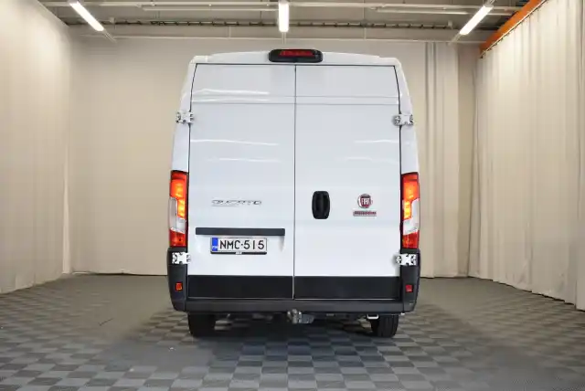 Valkoinen Matkailuauto, Fiat Ducato – NMC-515