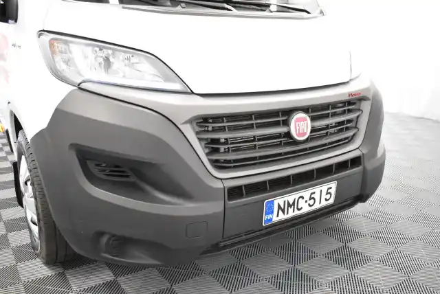 Valkoinen Matkailuauto, Fiat Ducato – NMC-515