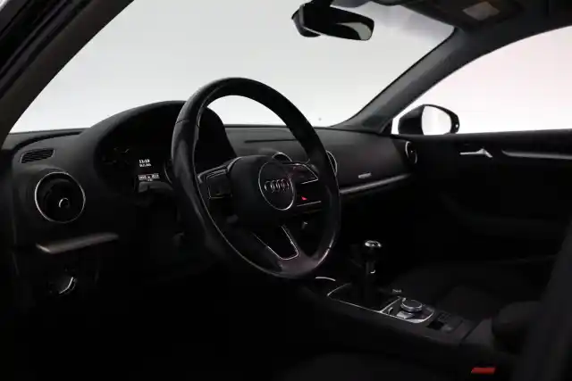 Musta Viistoperä, Audi A3 – NMC-938