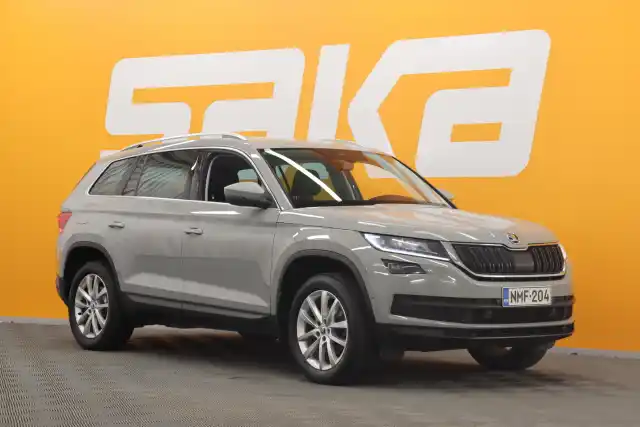 Harmaa Maastoauto, Skoda Kodiaq – NMF-204