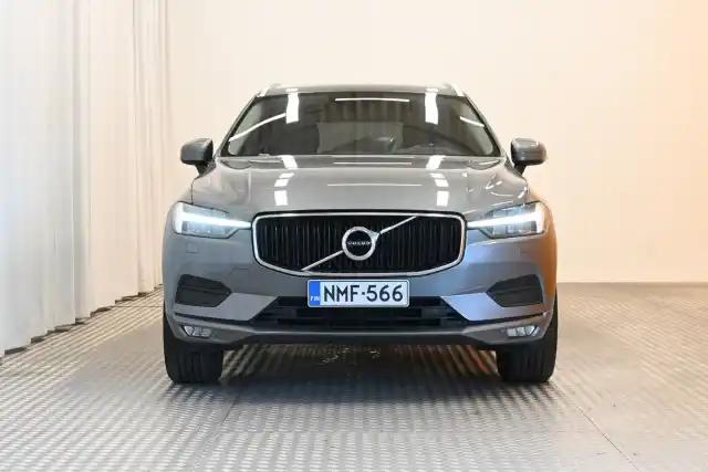 Harmaa Maastoauto, Volvo XC60 – NMF-566