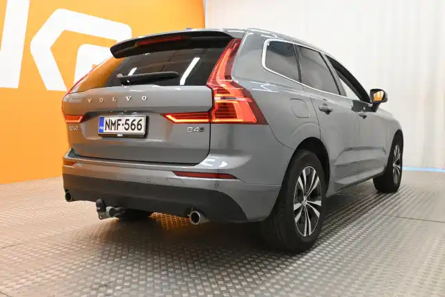 Harmaa Maastoauto, Volvo XC60 – NMF-566