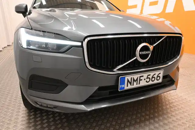 Harmaa Maastoauto, Volvo XC60 – NMF-566