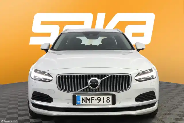 Valkoinen Farmari, Volvo V90 – NMF-918