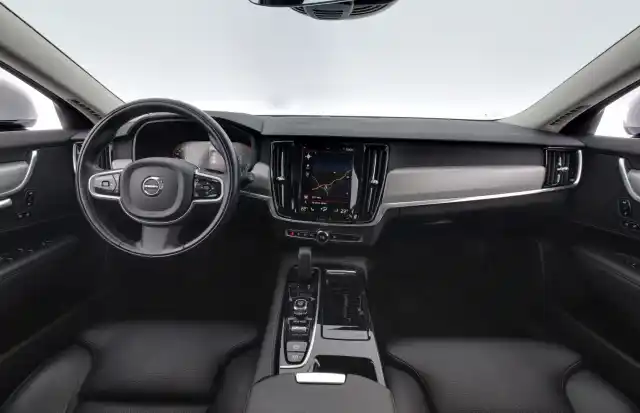 Valkoinen Farmari, Volvo V90 – NMF-918