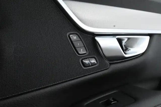 Valkoinen Farmari, Volvo V90 – NMF-918
