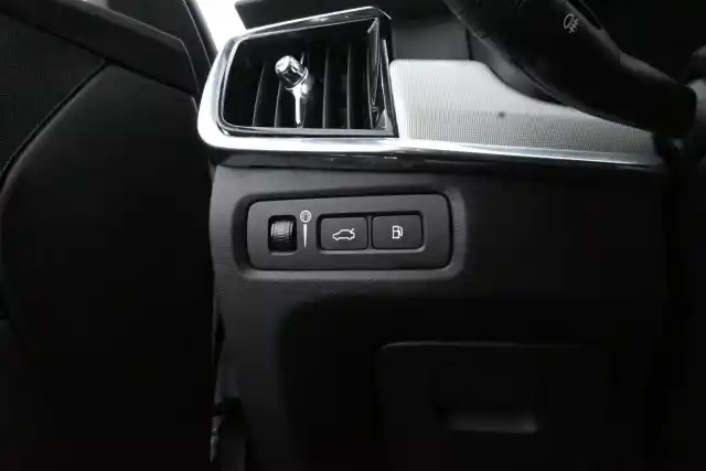 Valkoinen Farmari, Volvo V90 – NMF-918