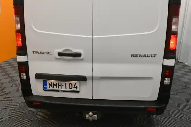 Valkoinen Pakettiauto, Renault Trafic – NMH-104