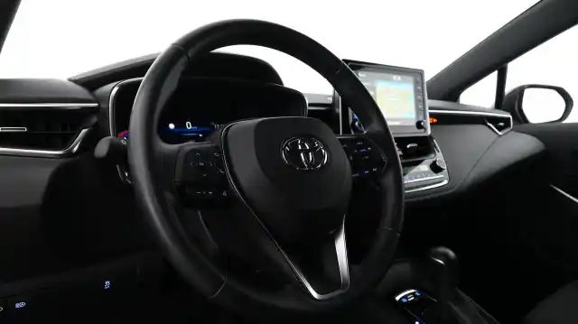 Harmaa Viistoperä, Toyota Corolla – NMH-325