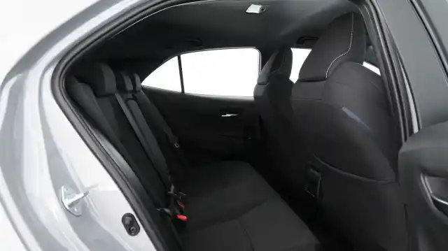 Harmaa Viistoperä, Toyota Corolla – NMH-325