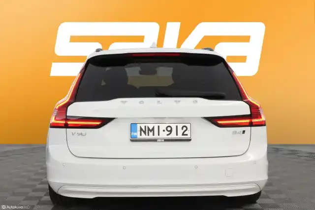 Valkoinen Farmari, Volvo V90 – NMI-912
