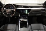 Sininen Maastoauto, Audi e-tron – NMJ-213, kuva 17