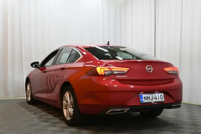 Punainen Viistoperä, Opel Insignia – NMJ-410