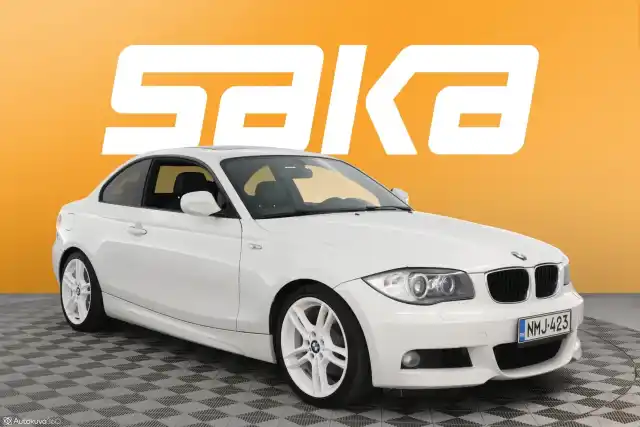 Valkoinen Coupe, BMW 120 – NMJ-423