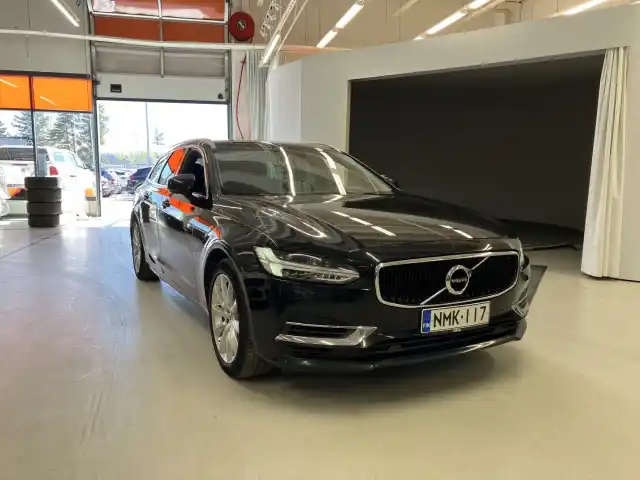 Musta Farmari, Volvo V90 – NMK-117