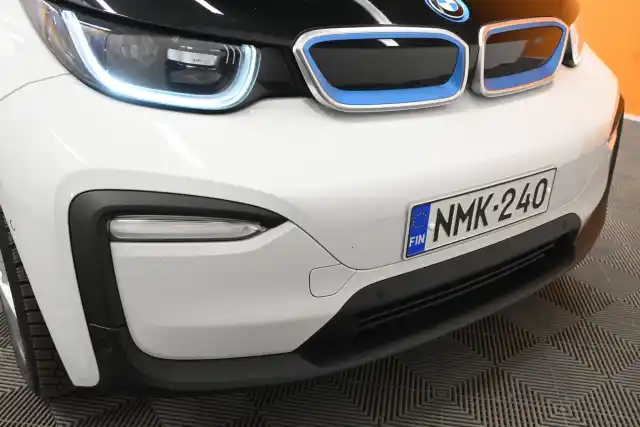 Valkoinen Viistoperä, BMW i3 – NMK-240