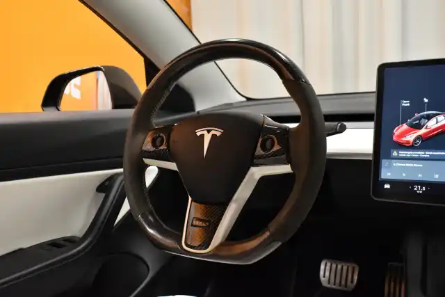 Valkoinen Sedan, Tesla Model 3 – NMK-369