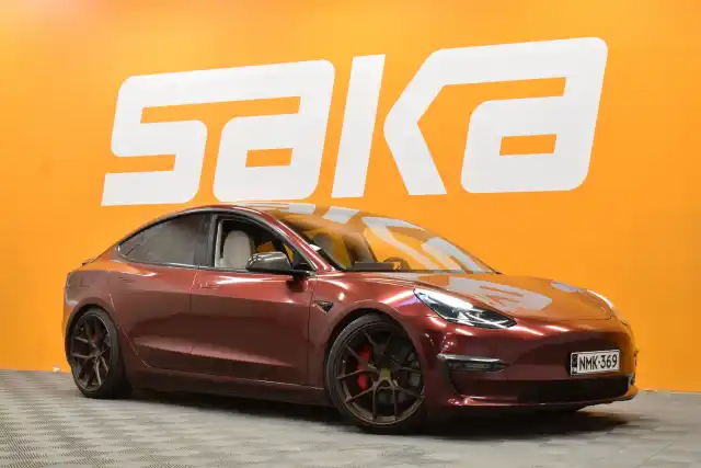 Valkoinen Sedan, Tesla Model 3 – NMK-369