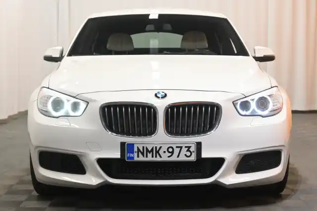 Valkoinen Sedan, BMW 535 Gran Turismo – NMK-973