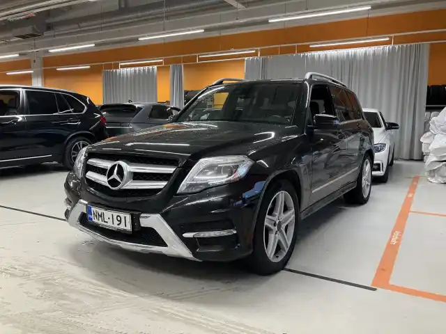 Musta Maastoauto, Mercedes-Benz GLK – NML-191