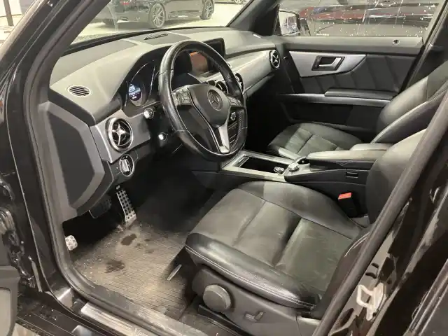 Musta Maastoauto, Mercedes-Benz GLK – NML-191