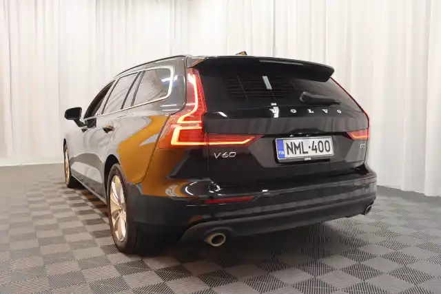 Musta Farmari, Volvo V60 – NML-400