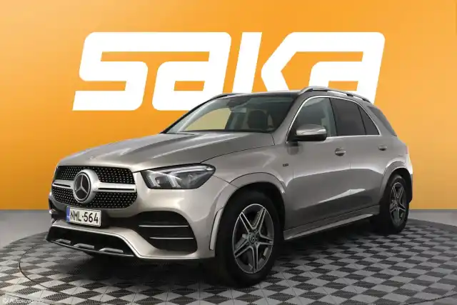 Harmaa Maastoauto, Mercedes-Benz GLE – NML-564