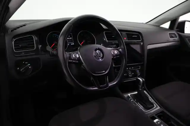 Harmaa Viistoperä, Volkswagen Golf – NML-595