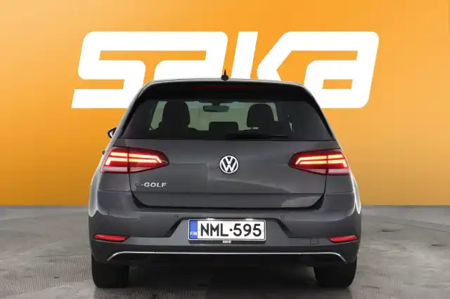 Harmaa Viistoperä, Volkswagen Golf – NML-595