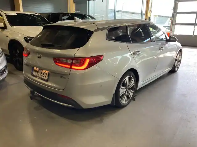 Harmaa Sedan, Kia Optima – NML-667