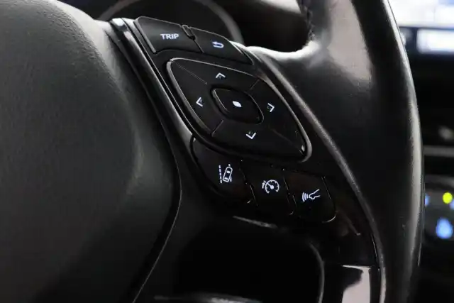 Hopea Maastoauto, Toyota C-HR – NML-693