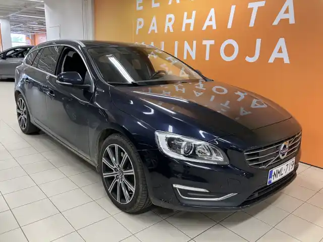 Sininen Farmari, Volvo V60 – NML-719