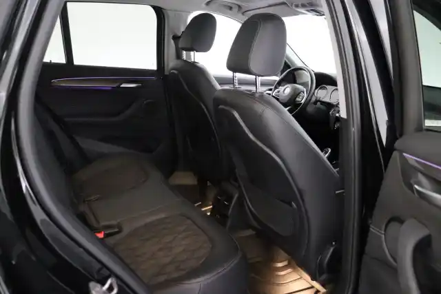 Musta Maastoauto, BMW X1 – NMM-434