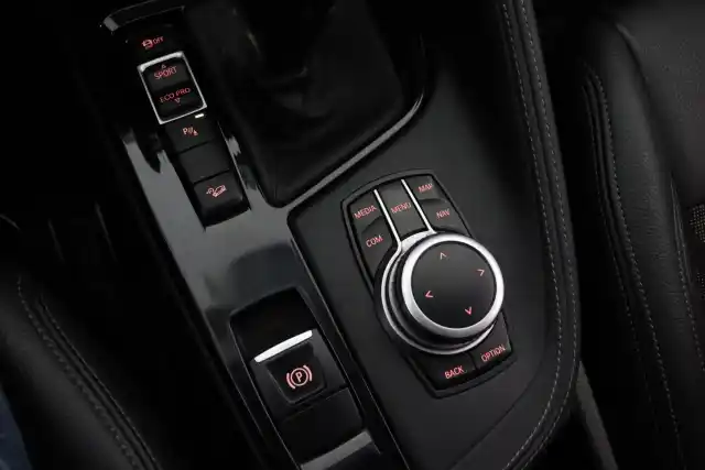 Musta Maastoauto, BMW X1 – NMM-434