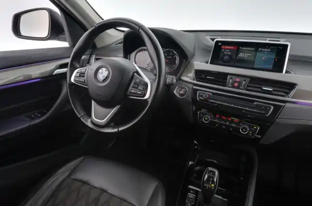 Musta Maastoauto, BMW X1 – NMM-434