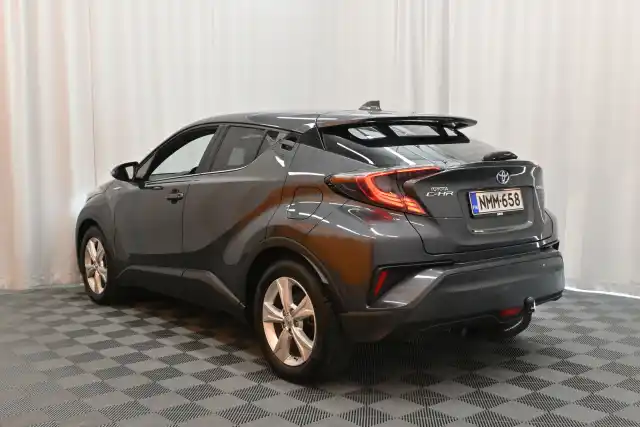 Harmaa Maastoauto, Toyota C-HR – NMM-658