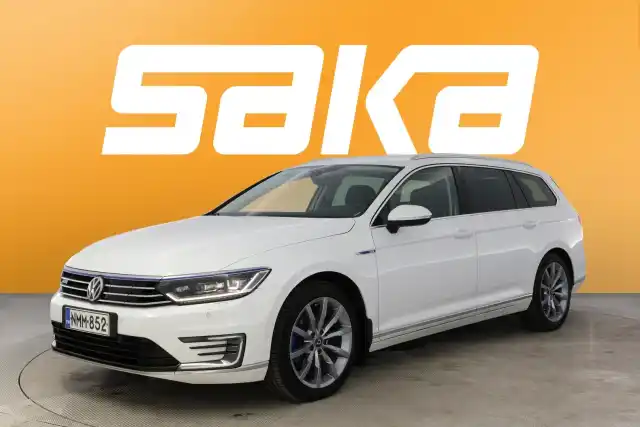 Valkoinen Farmari, Volkswagen Passat – NMM-852