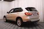 Harmaa Maastoauto, BMW X5 – NMM-932, kuva 5