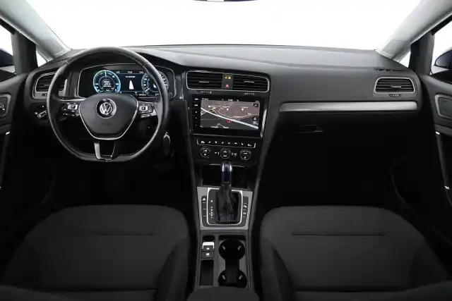 Sininen Viistoperä, Volkswagen Golf – NMN-143